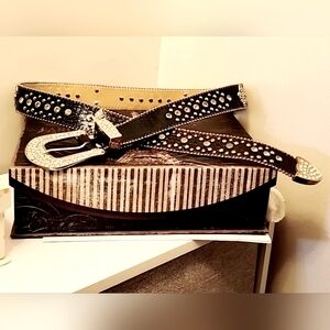 Ladies Vintage Black & Silver  Belt w/ Crystal fleur de lis & Rhinestones